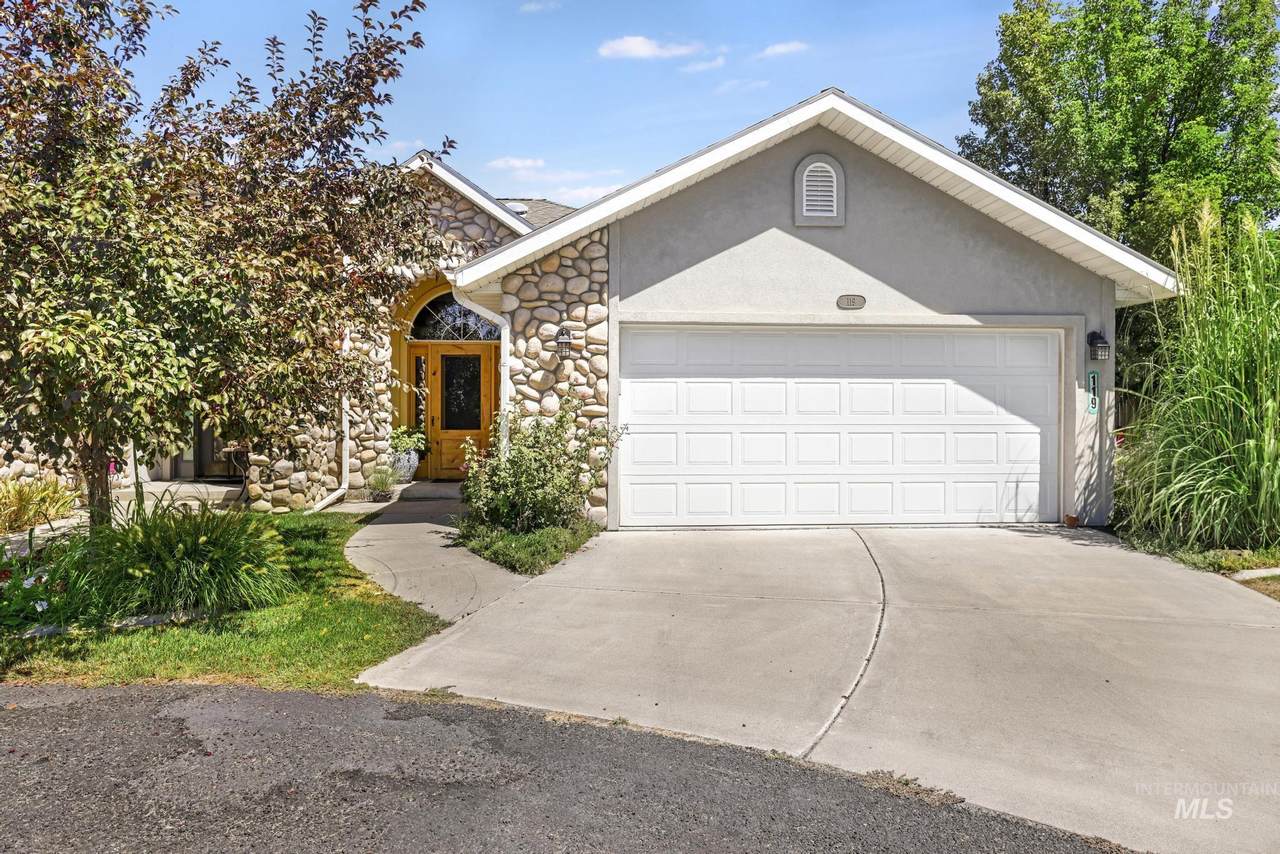 119 Mulberry Lane - Photo 1