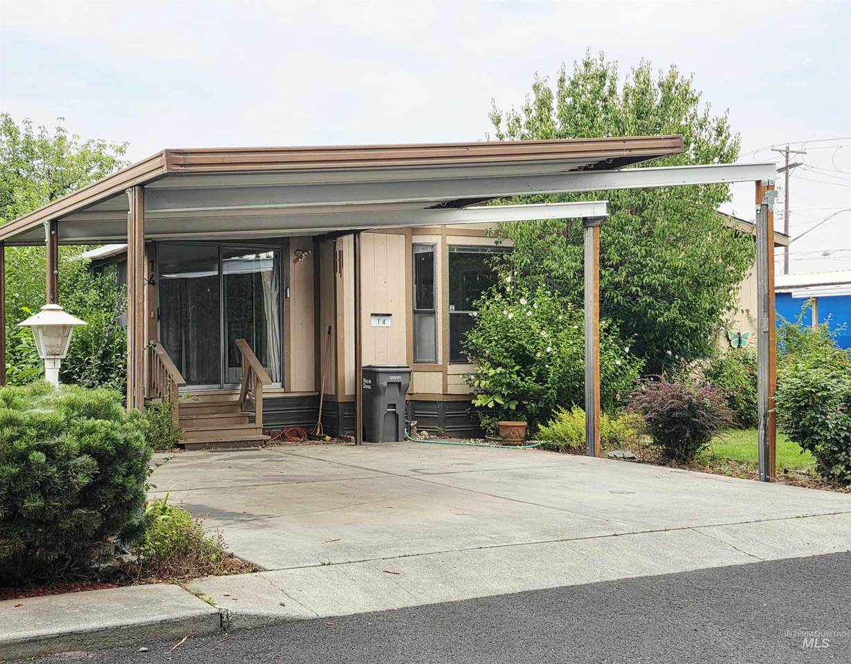 2015 6th Ave - Photo 1