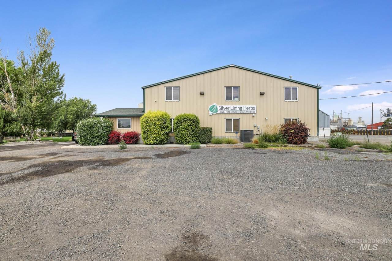 1208 Burley Ave. - Photo 1