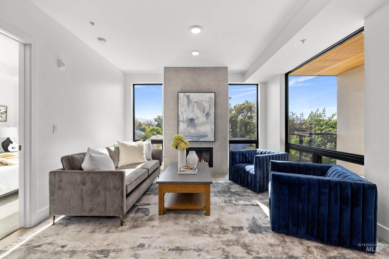 1620 Bannock Street - Photo 1