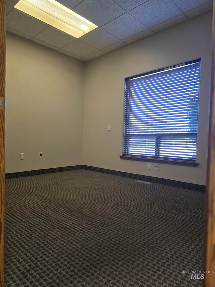 414 Shoup Ave. W. - Photo 1