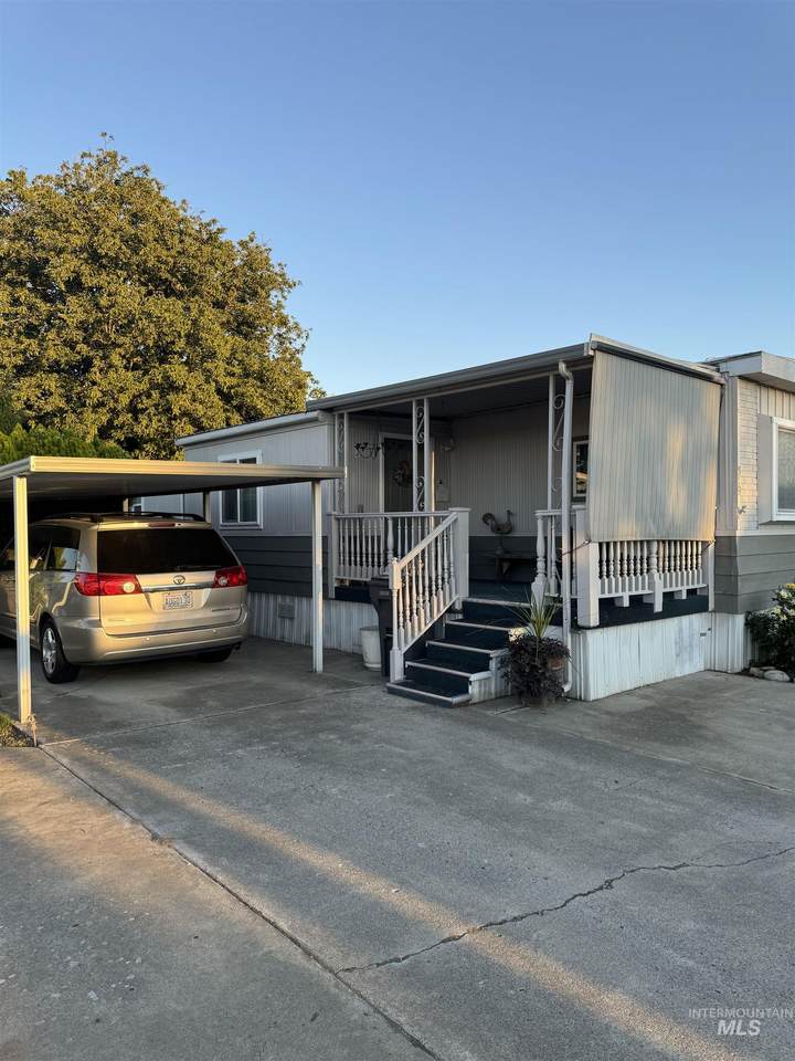 2015 6th Ave - Photo 1