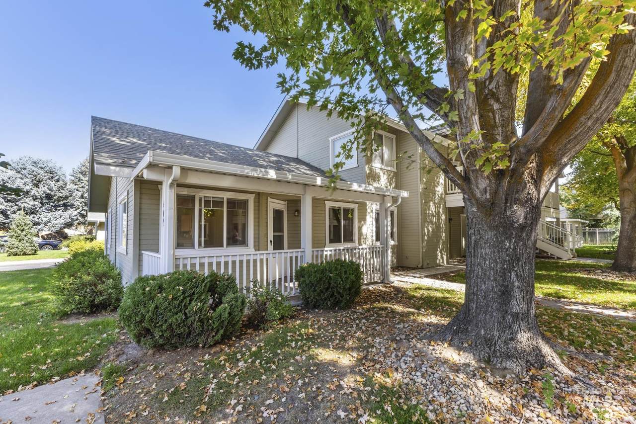 409 W State Street - Photo 1