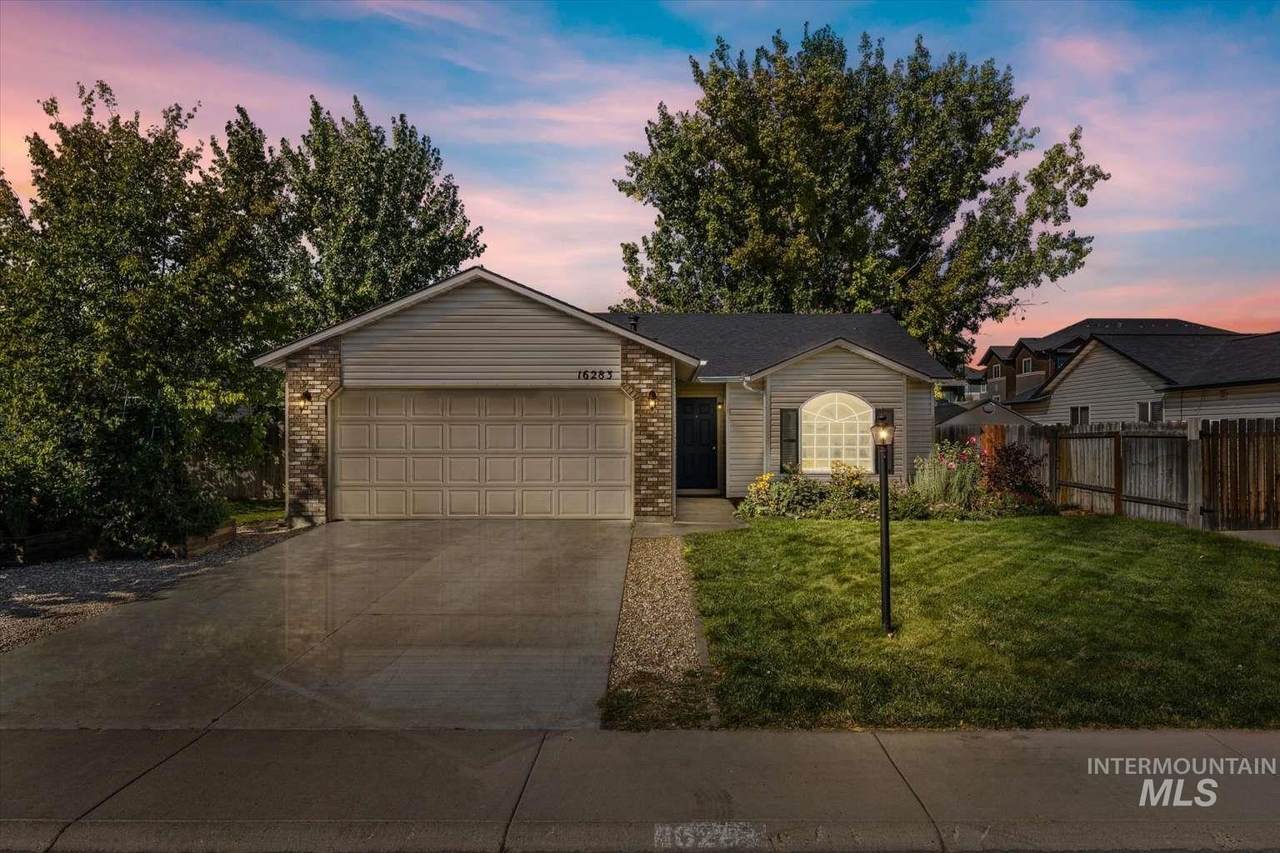 16283 Red Oak Dr - Photo 1