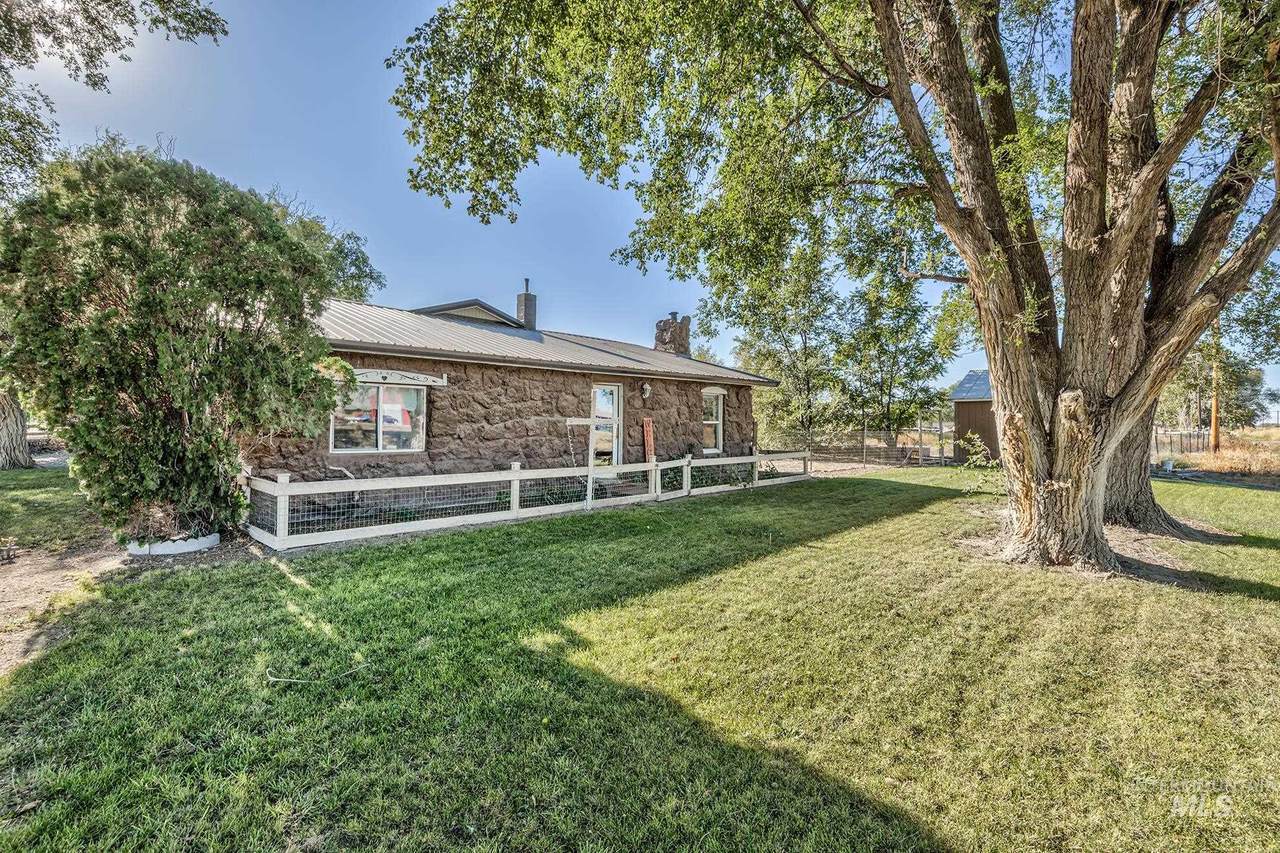 3961 John Day Hwy - Photo 1