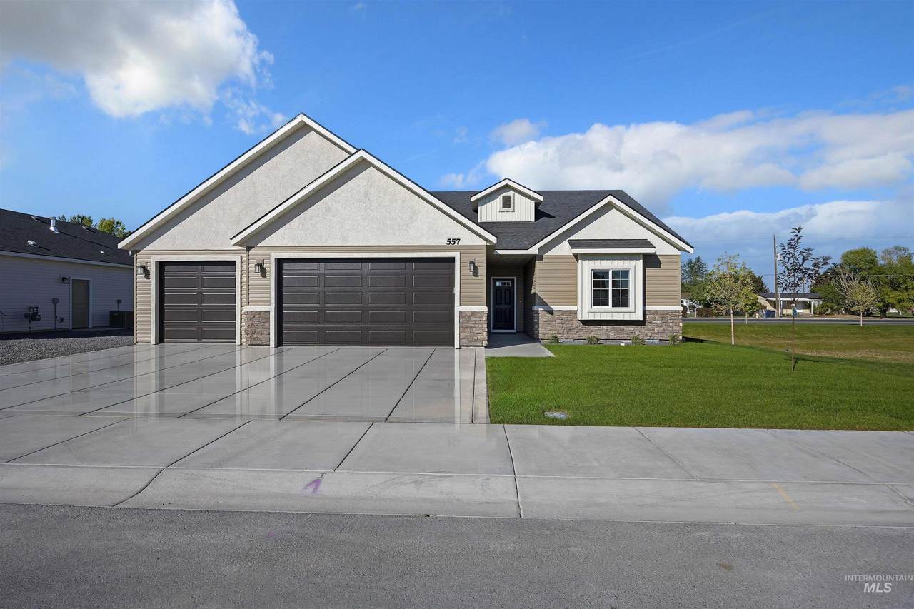 557 Eclipse Drive - Photo 1