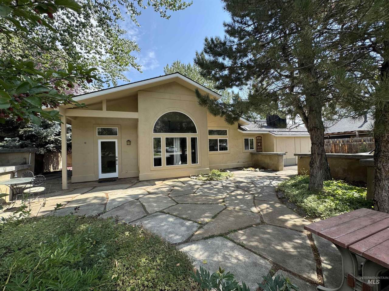 133 Treasure Lane - Photo 1