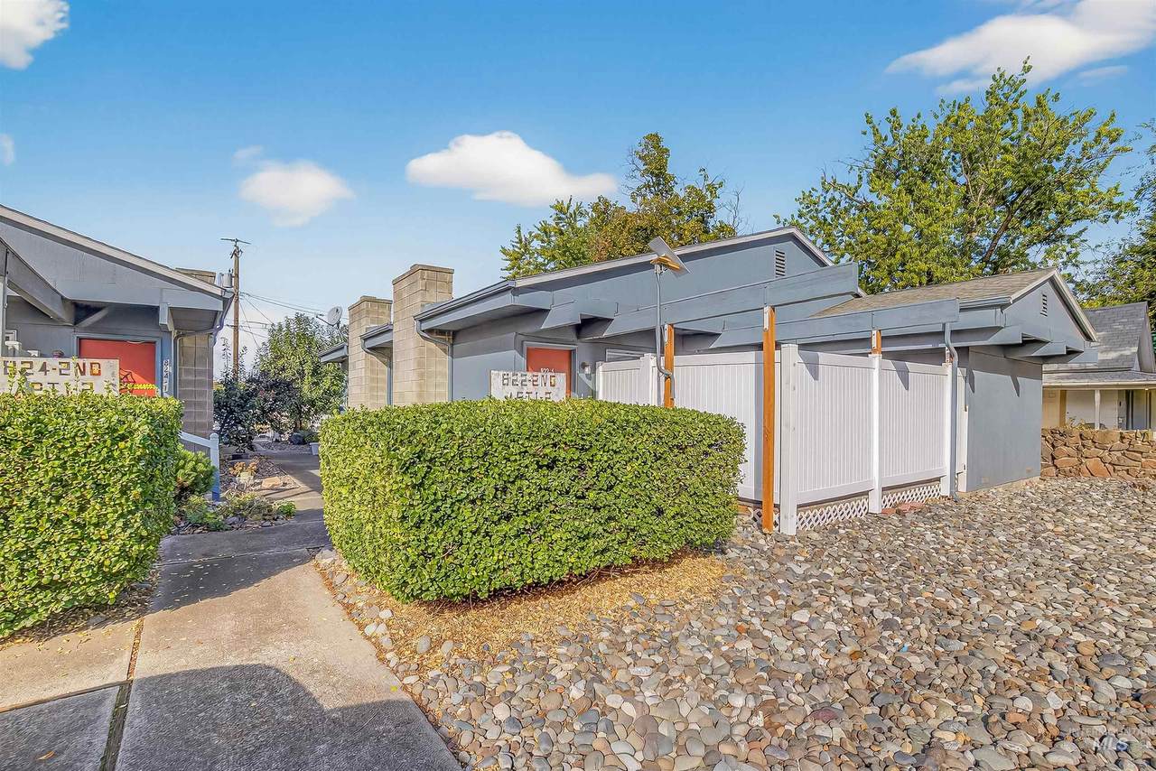 820, 822, 824 2nd St - Photo 1