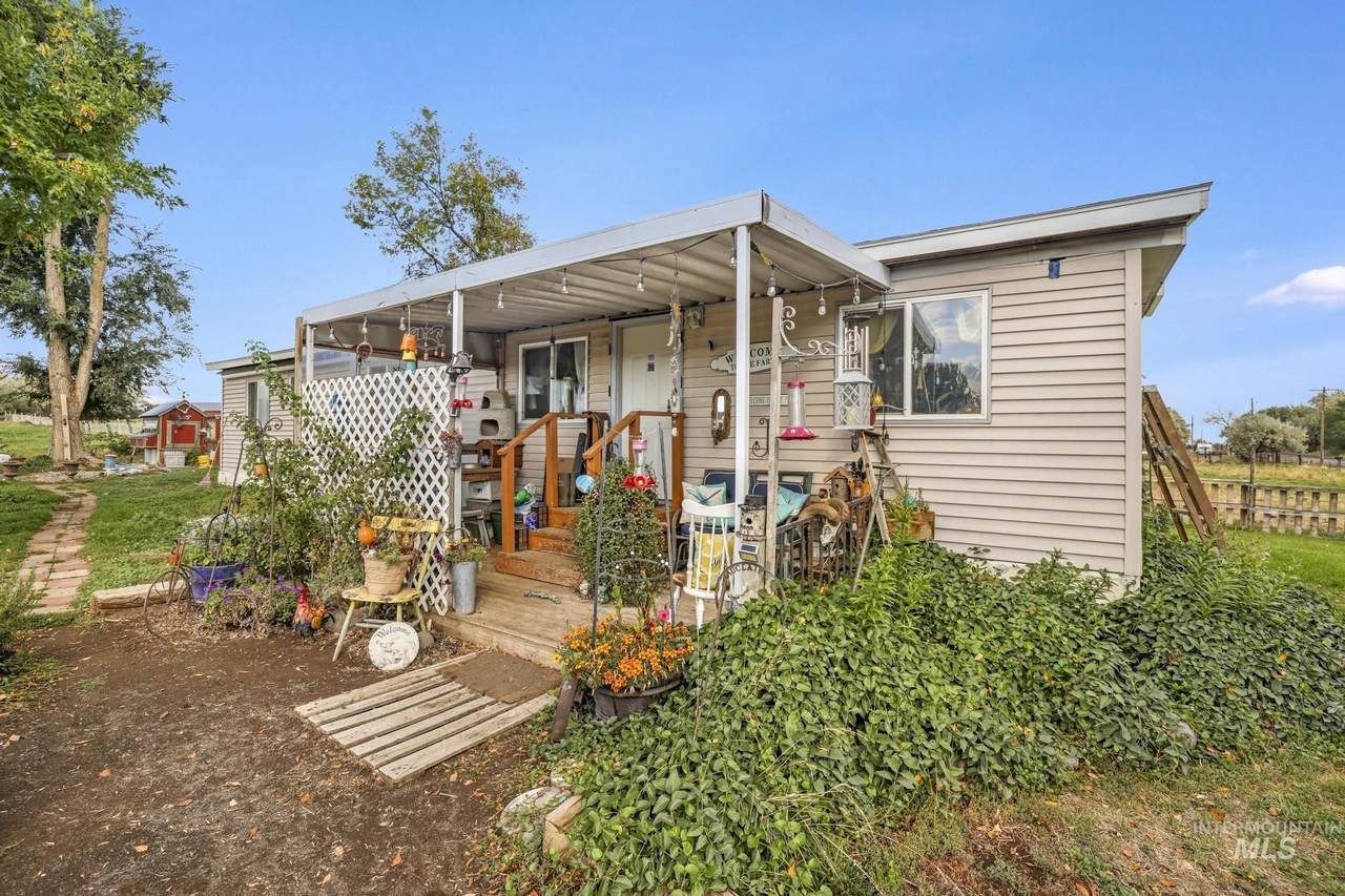 4343 1200 E - Photo 1