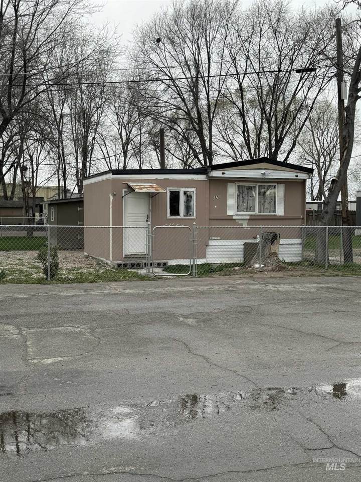 111 Simplot Blvd #37 - Photo 1