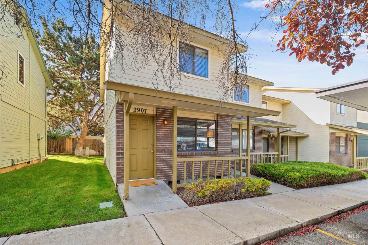 2907 Abbs Lane - Photo 1