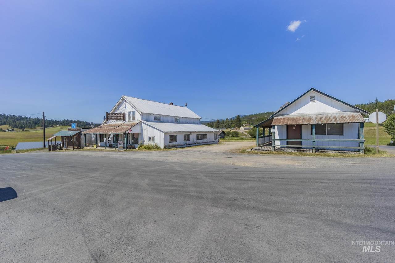 289 Main St - Photo 1