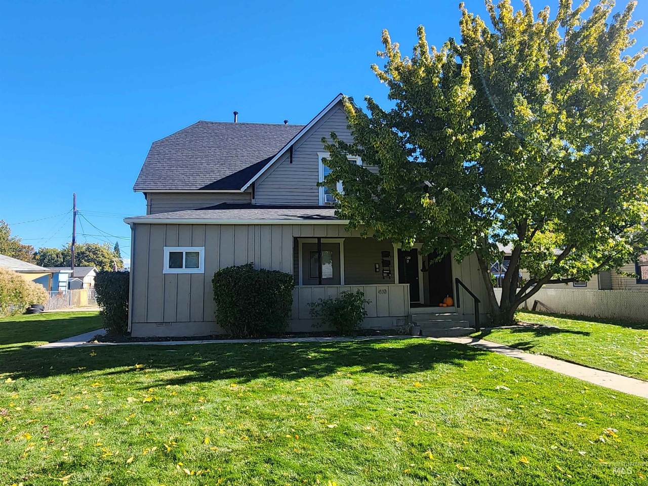 410 S Hayes Ave - Photo 1