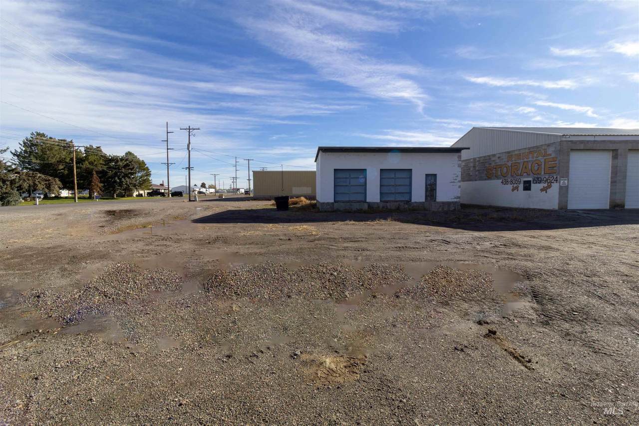 501 Normal Ave - Photo 1