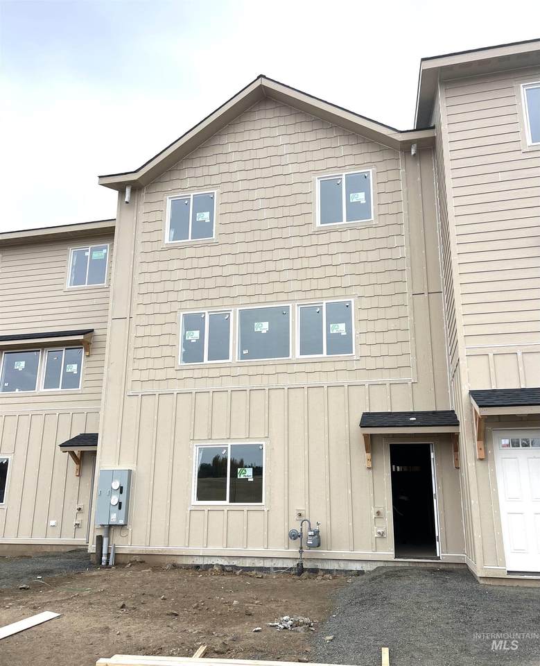 1377 Edington - Photo 1