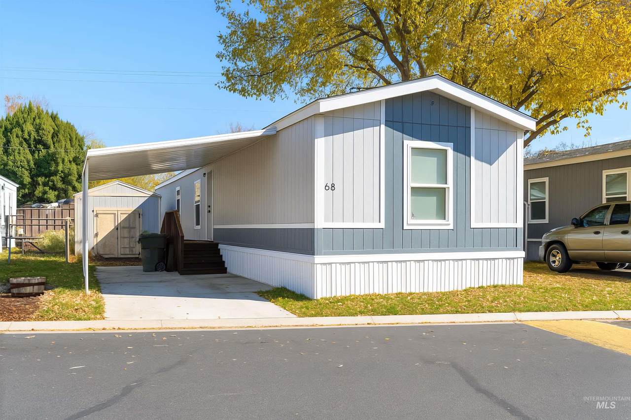 424 Cherry Lane - Photo 1