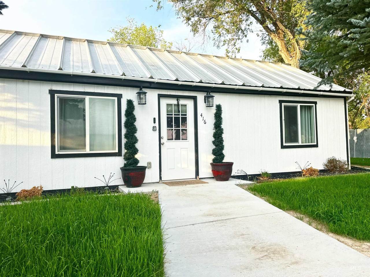 416 Us Highway 30 - Photo 1