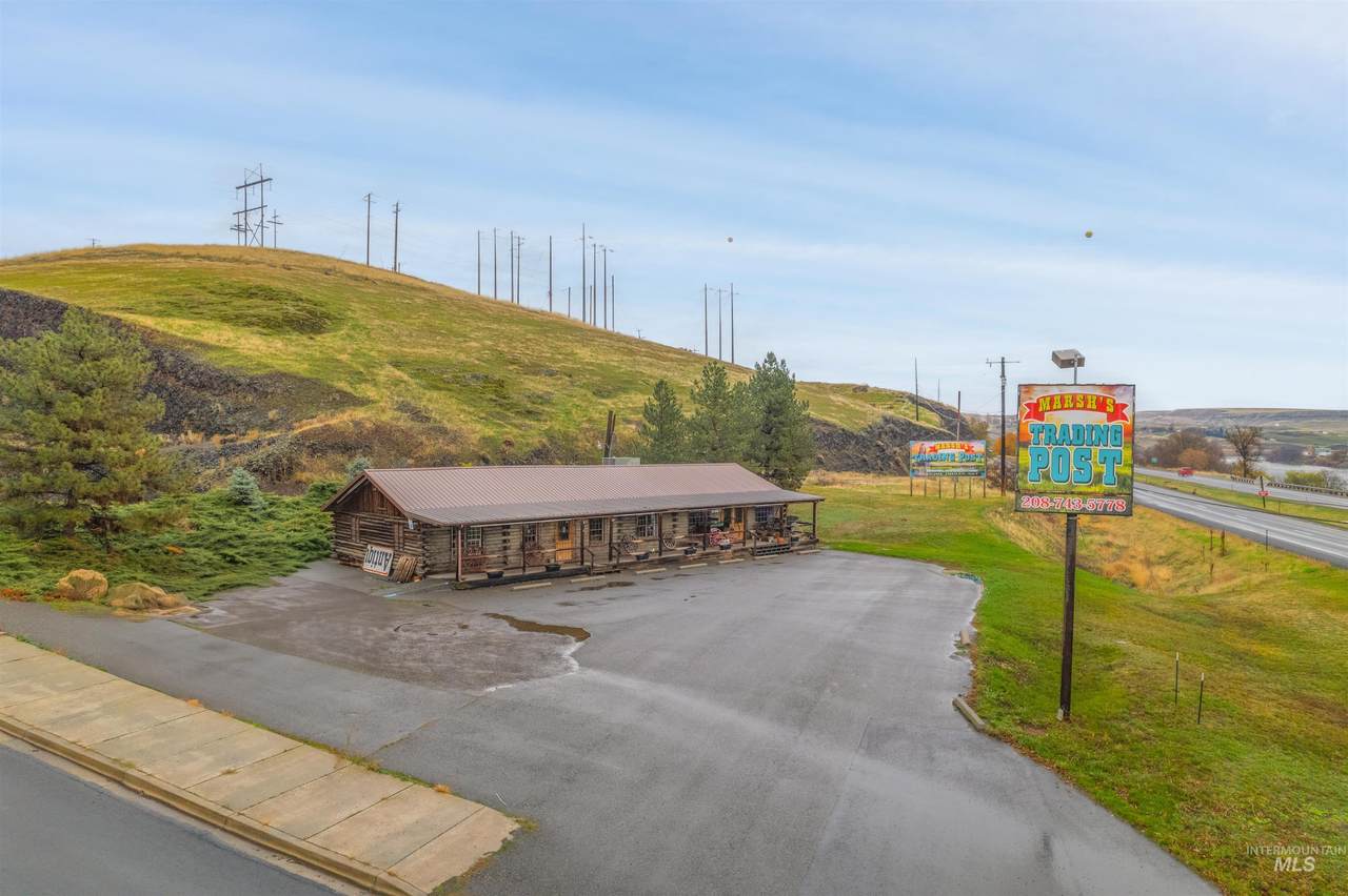 1105 36th Street - Photo 1