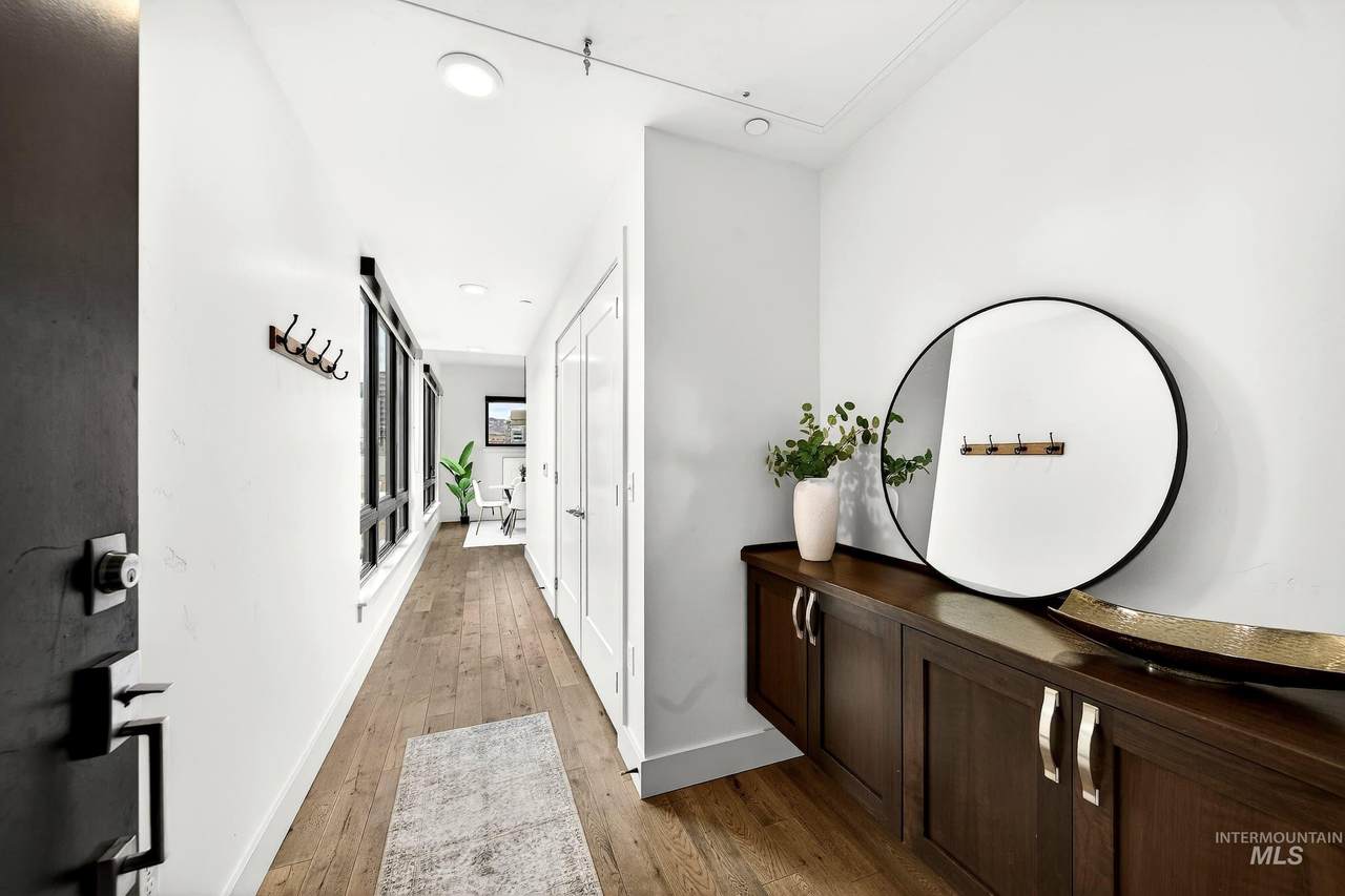 611 8th Street - Photo 1