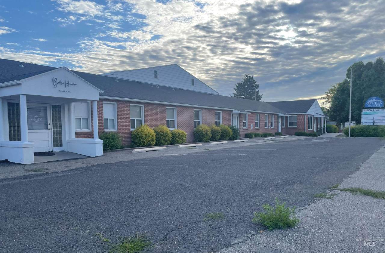 1525 Addison - Photo 1