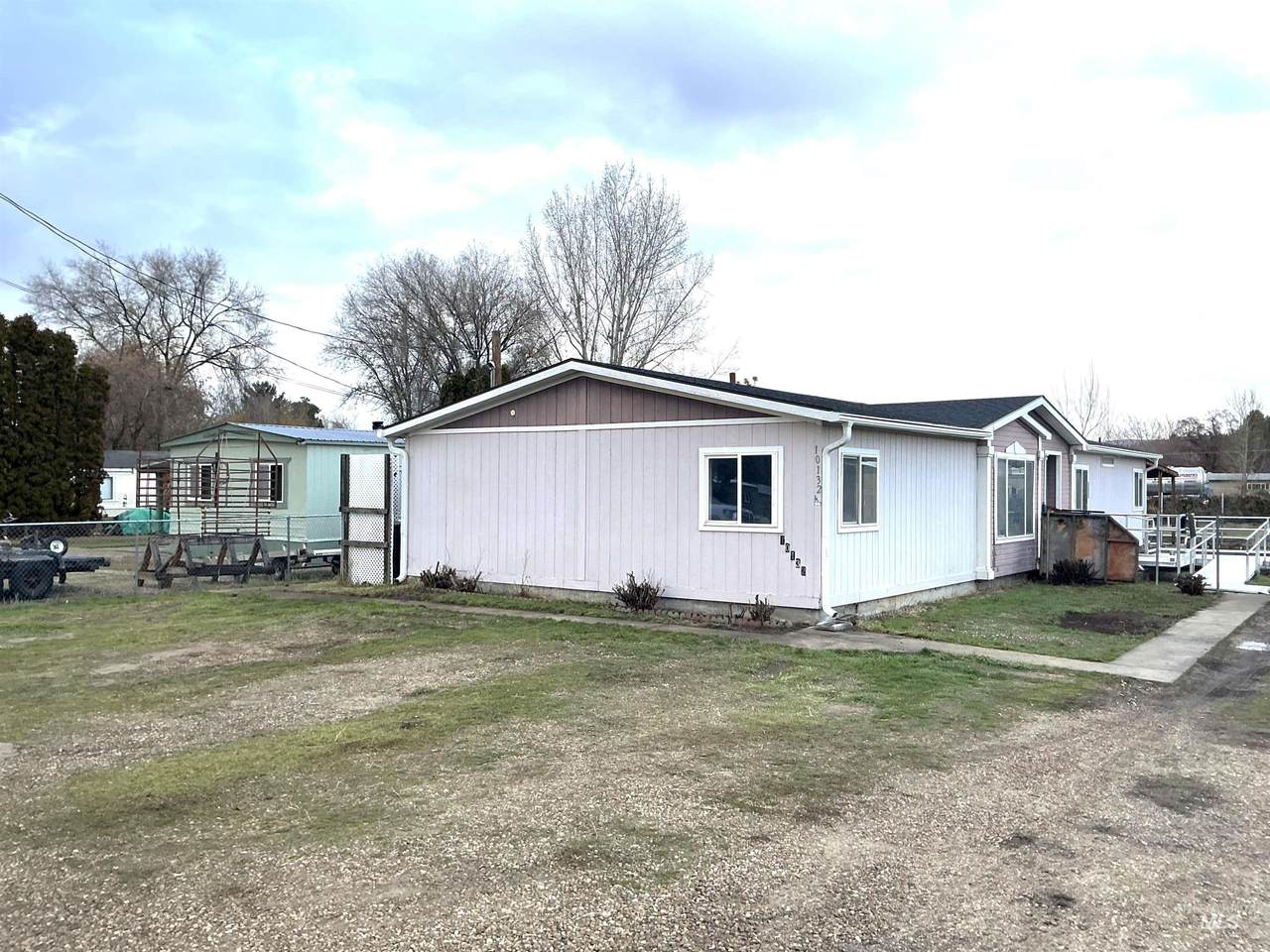 10132 Maymie - Photo 1