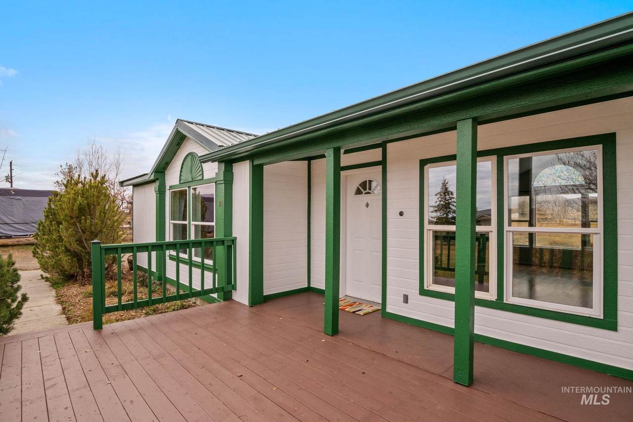 92 Lake View Drive - Photo 1