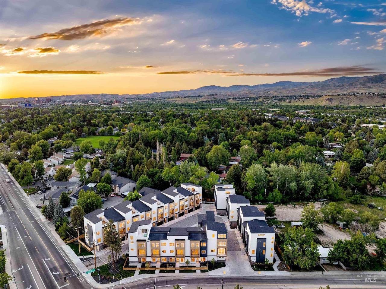 118 Pennsylvania St - Photo 1