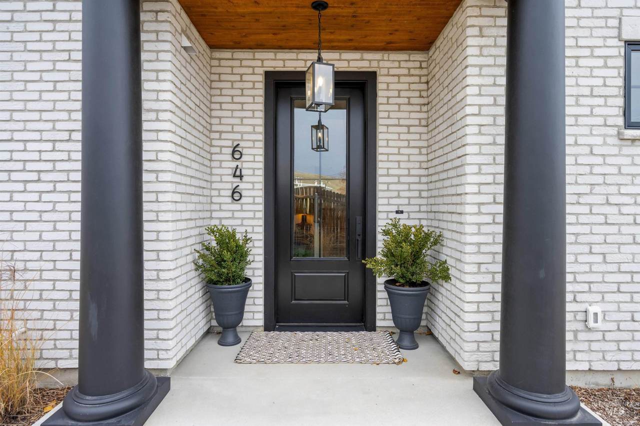 646 Avenue H Avenue - Photo 1