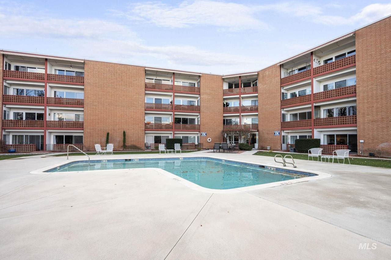 3701 W Crescent Rim Dr - Photo 1