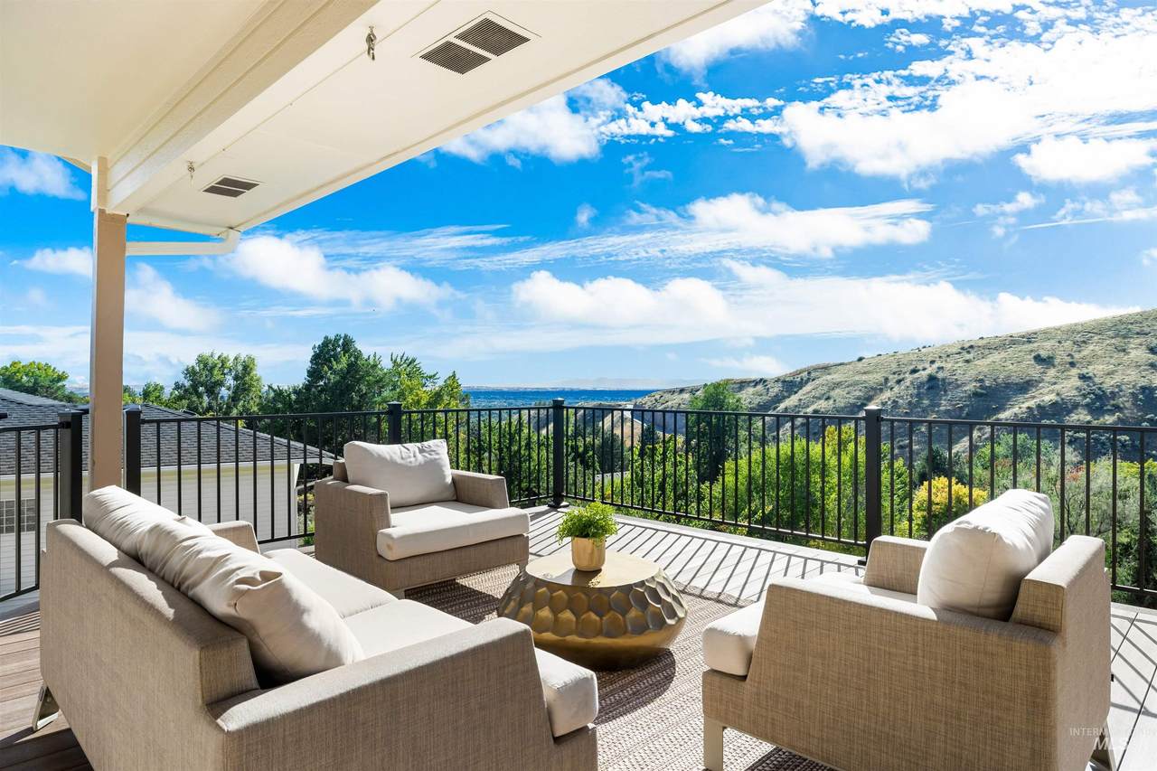 4055 La Mesita Way - Photo 1