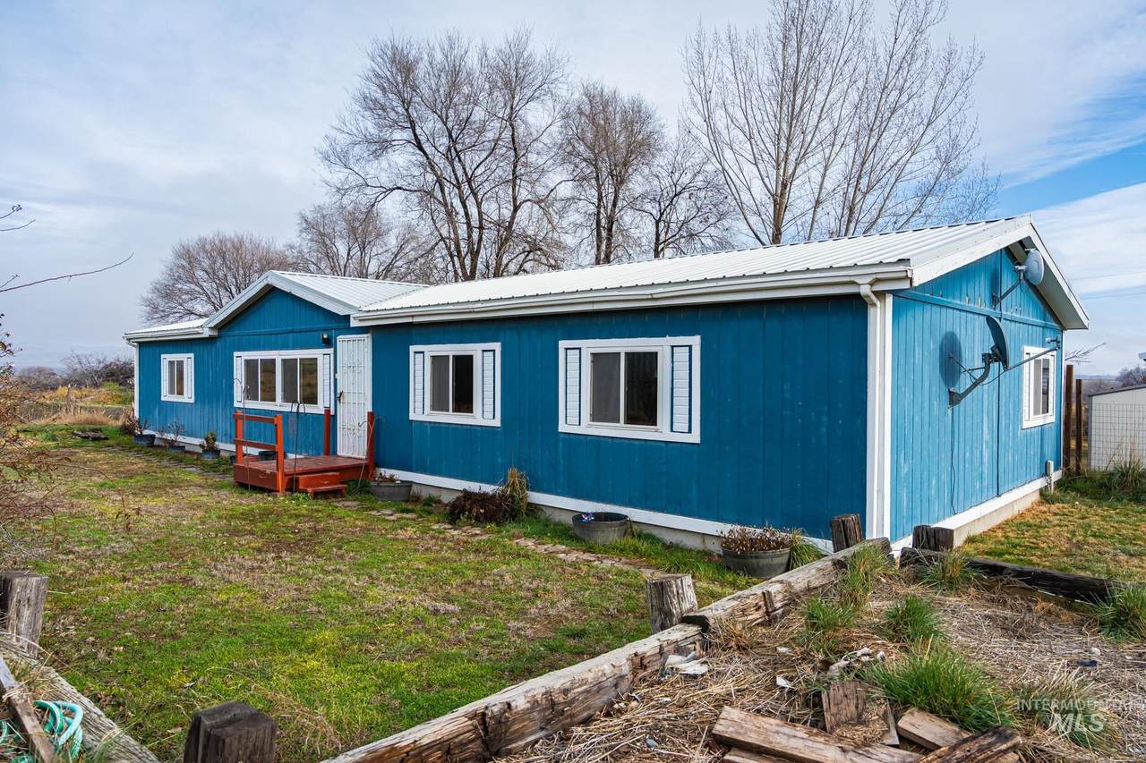 1630 Daisy Lane - Photo 1