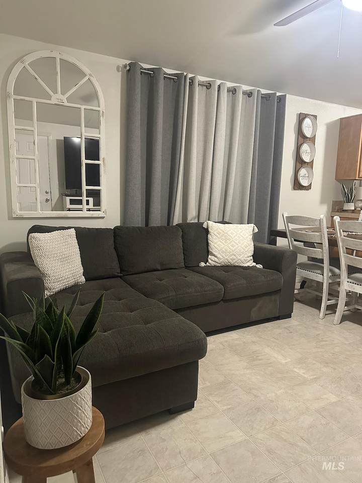 1171 Sable Ln - Photo 1