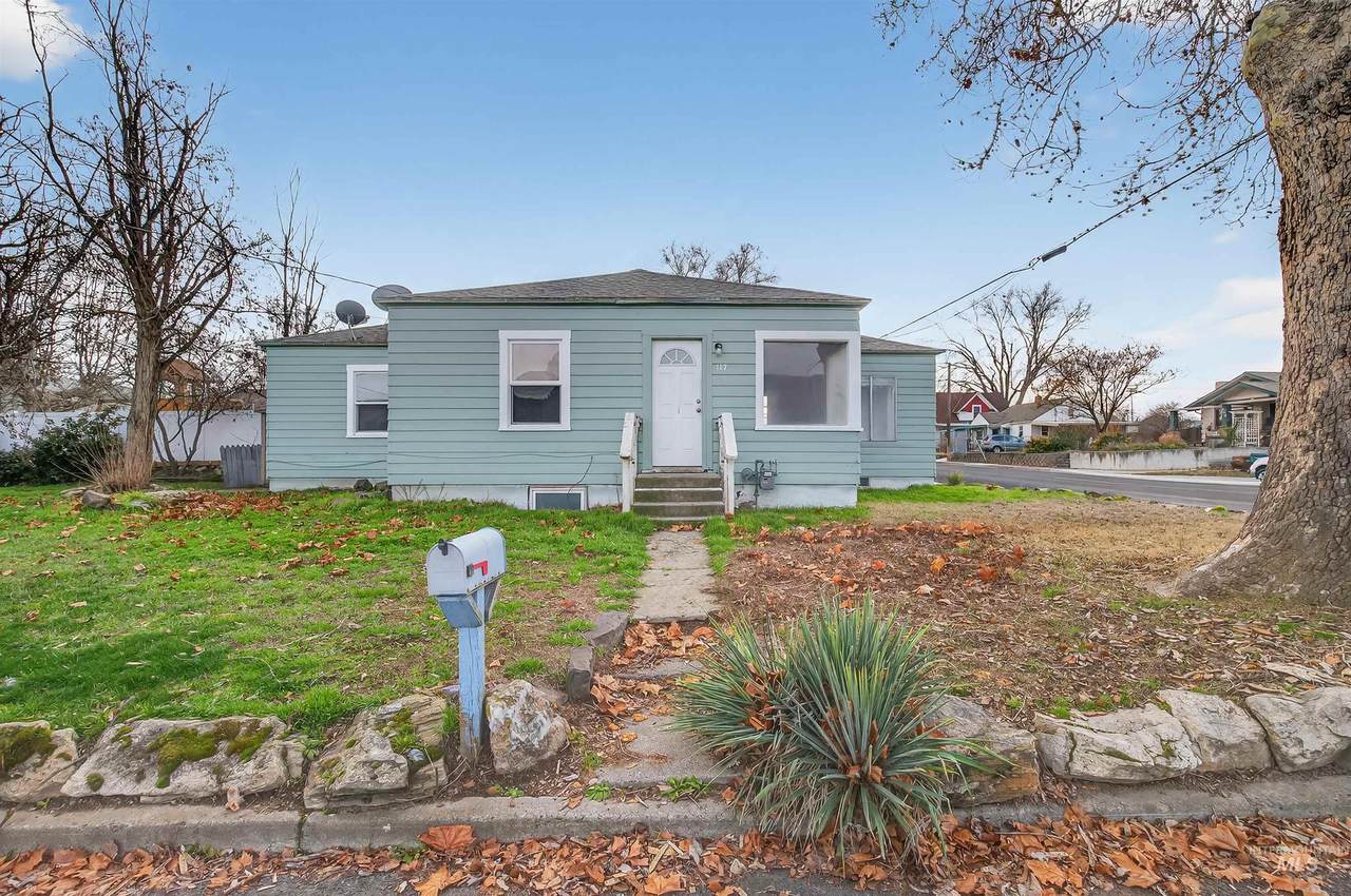 117 Sycamore - Photo 1