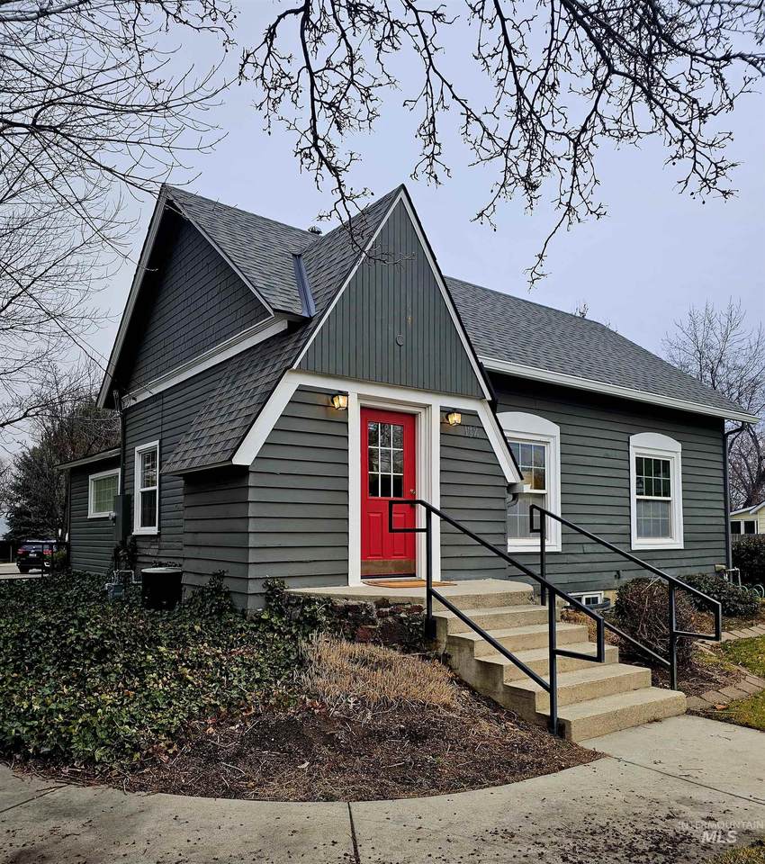 172 Boise Avenue - Photo 1