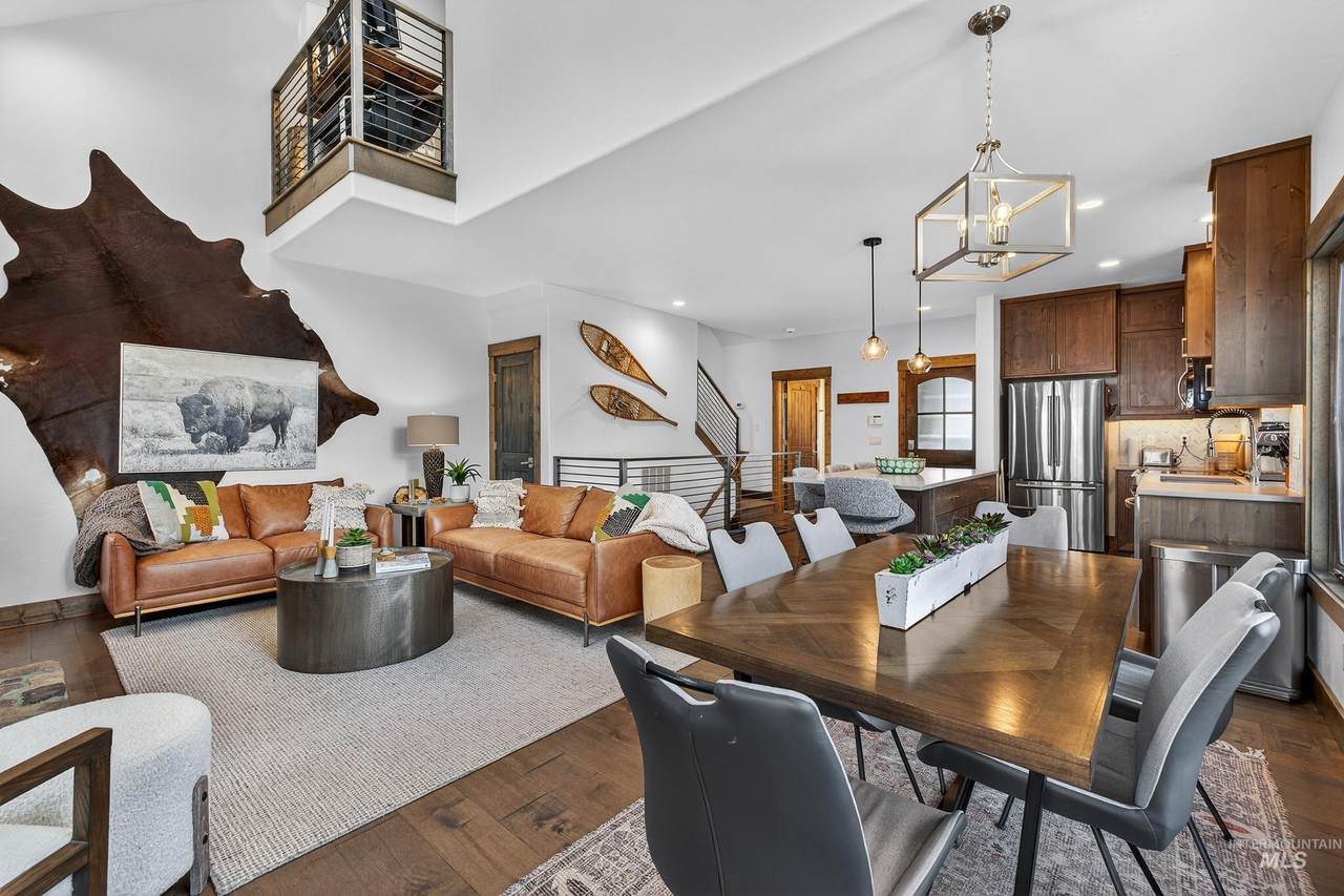 71 Golden Bar Court - Photo 1