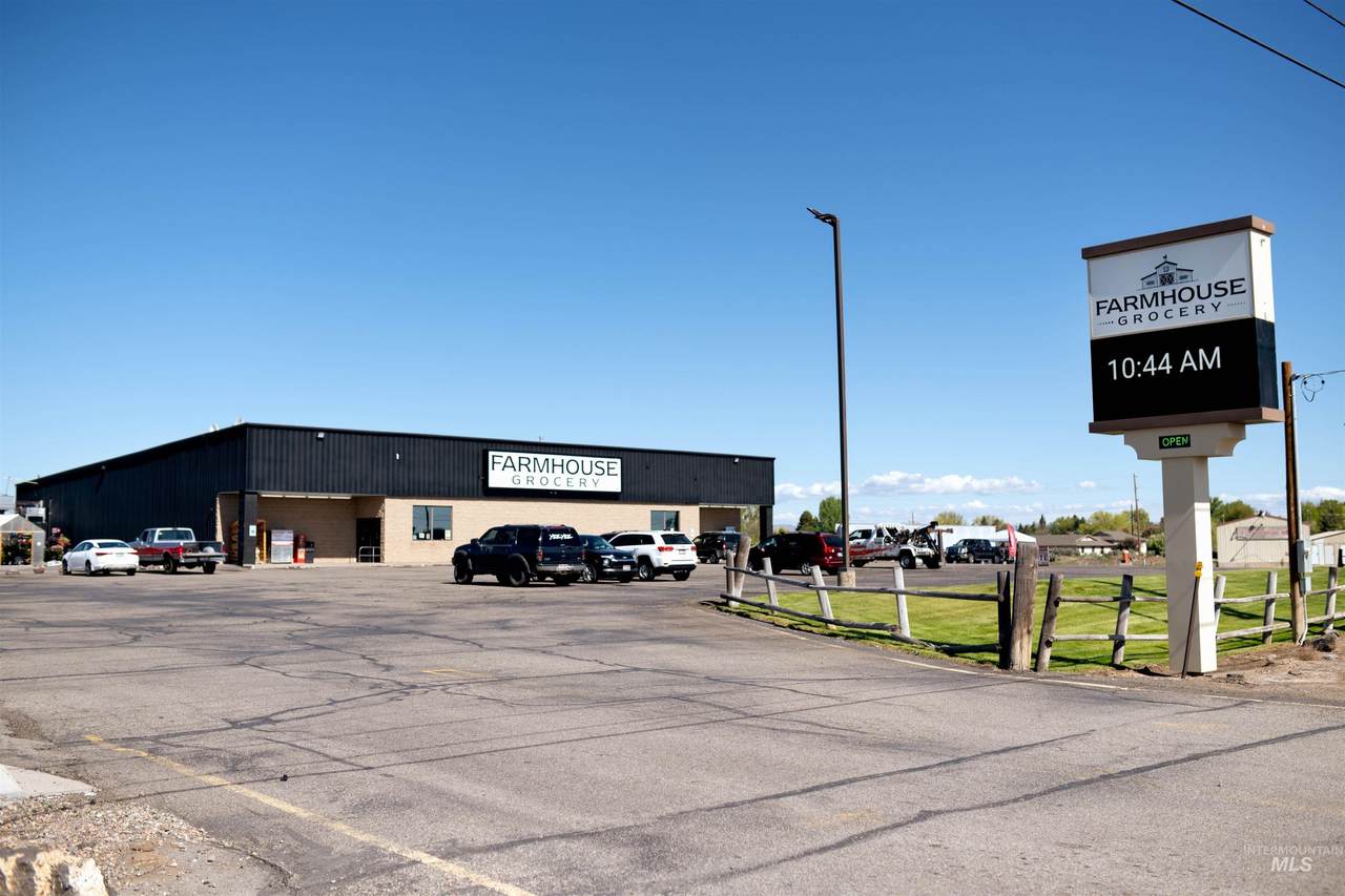 904 Greenwood Street - Photo 1