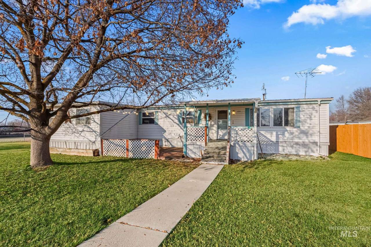 11234 George St - Photo 1