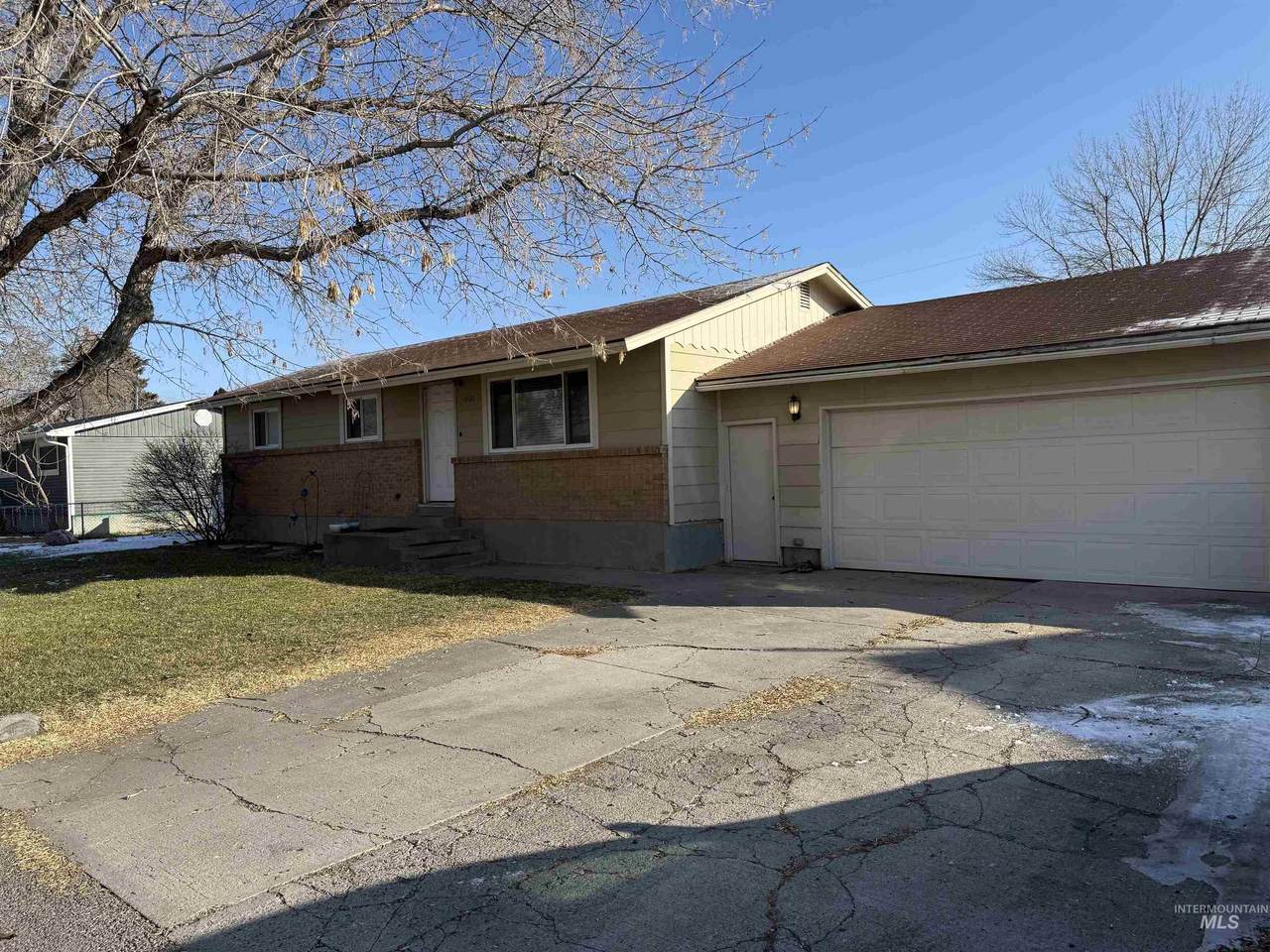 4926 Easy Street - Photo 1