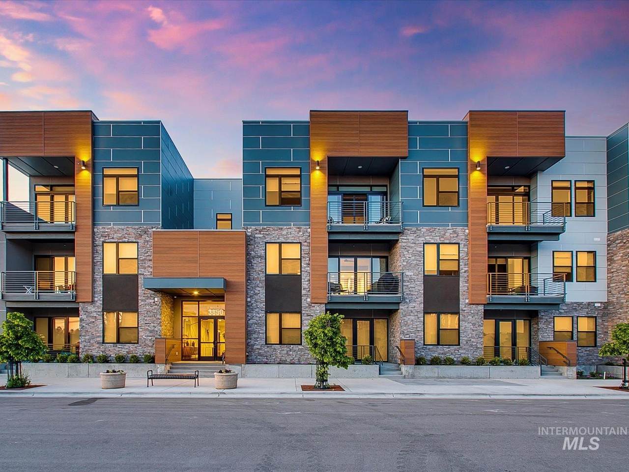 3850 Haystack St - Photo 1