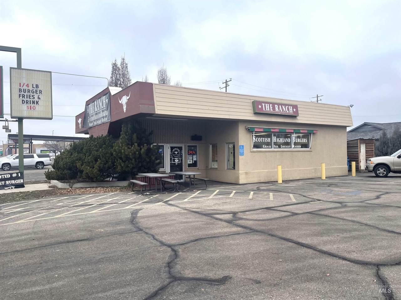 425 4th Ave - Photo 1