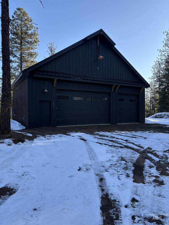 2805 Mountain View Ct - Photo 1