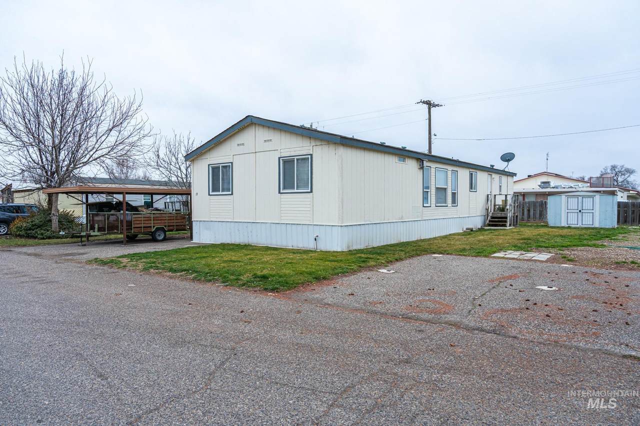 759 8th St - Photo 1