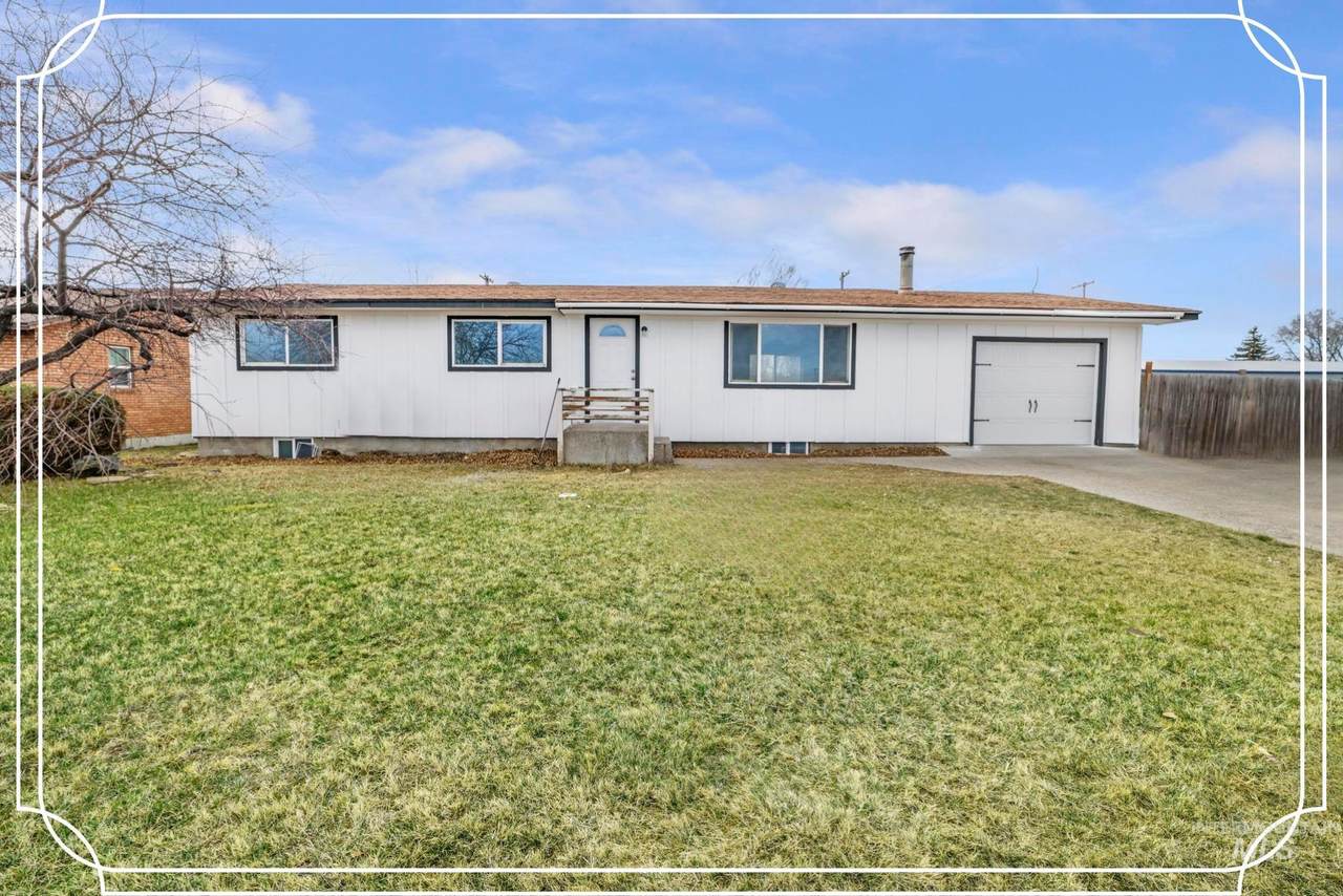201 E 27th St. - Photo 1