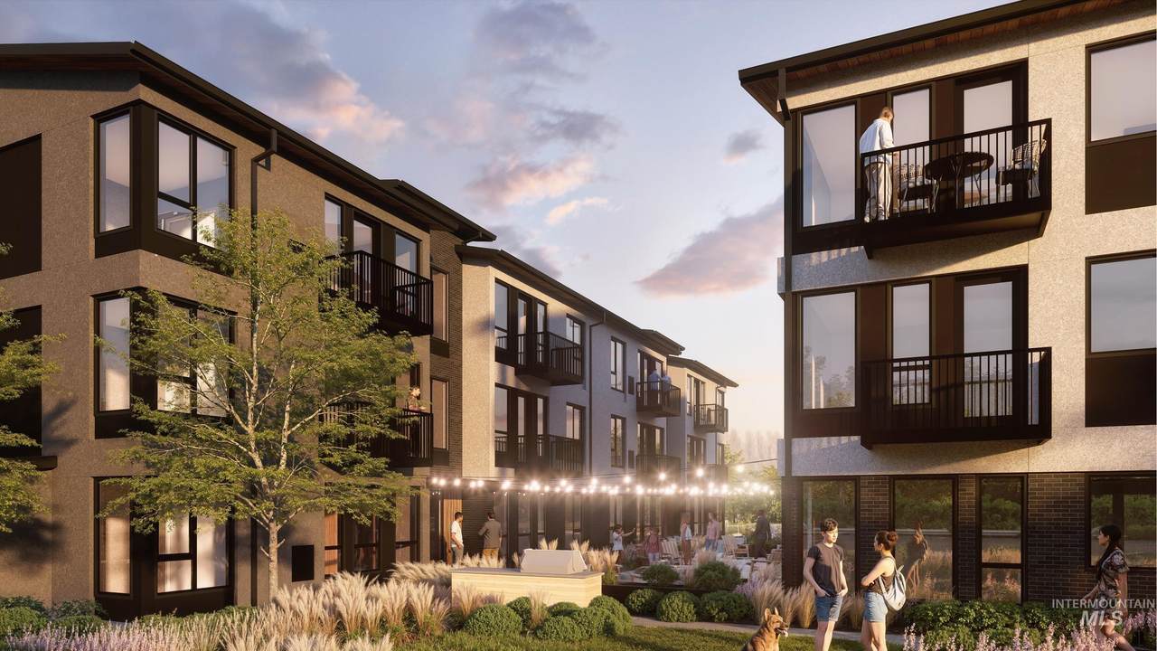 2320 Broadway Avenue - Photo 1