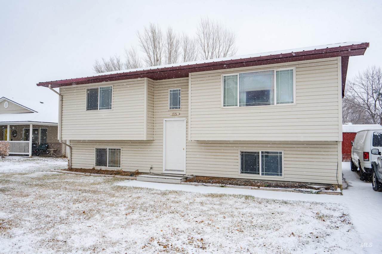 1715 Almo Ave - Photo 1