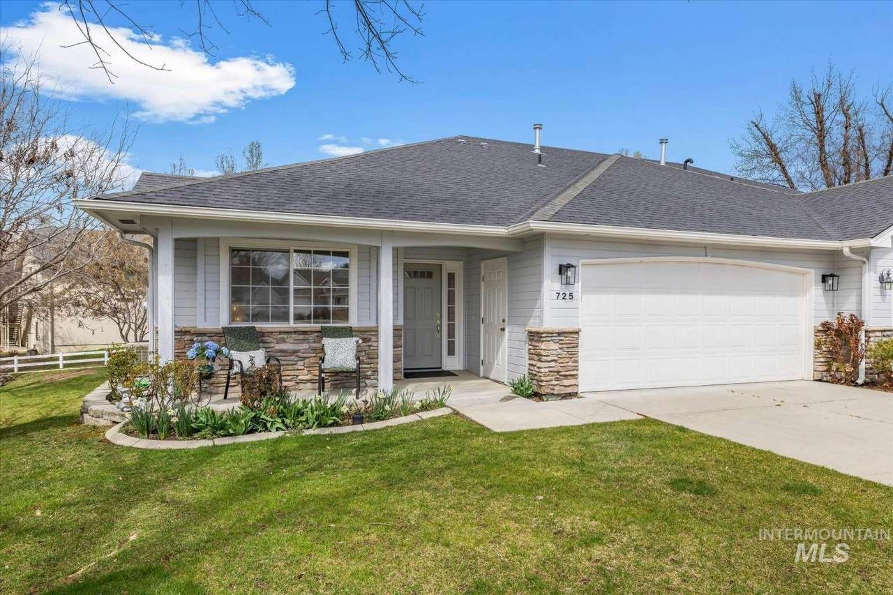 725 Eagle Rd - Photo 1
