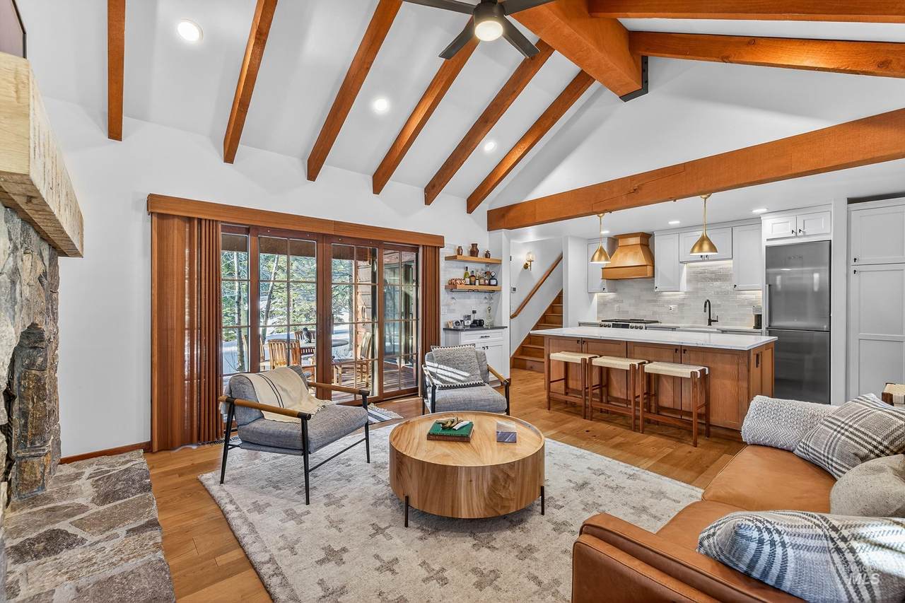 21 Rock Creek Court - Photo 1