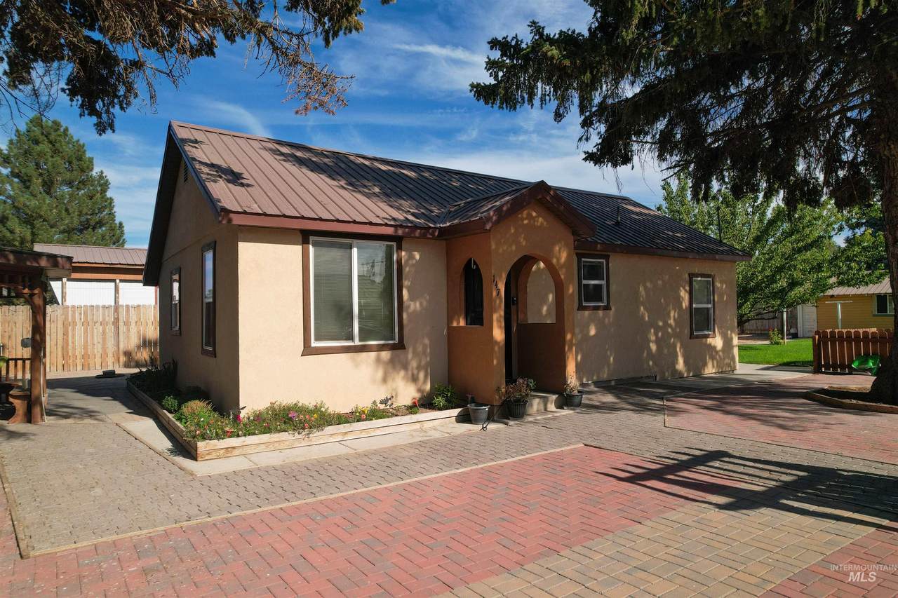 147 Wendell St - Photo 1