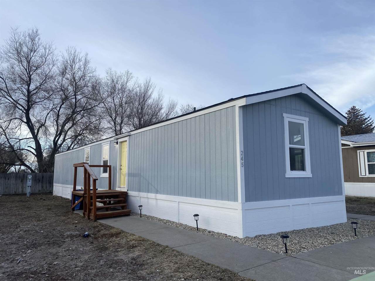 245 Dawn Dr - Photo 1