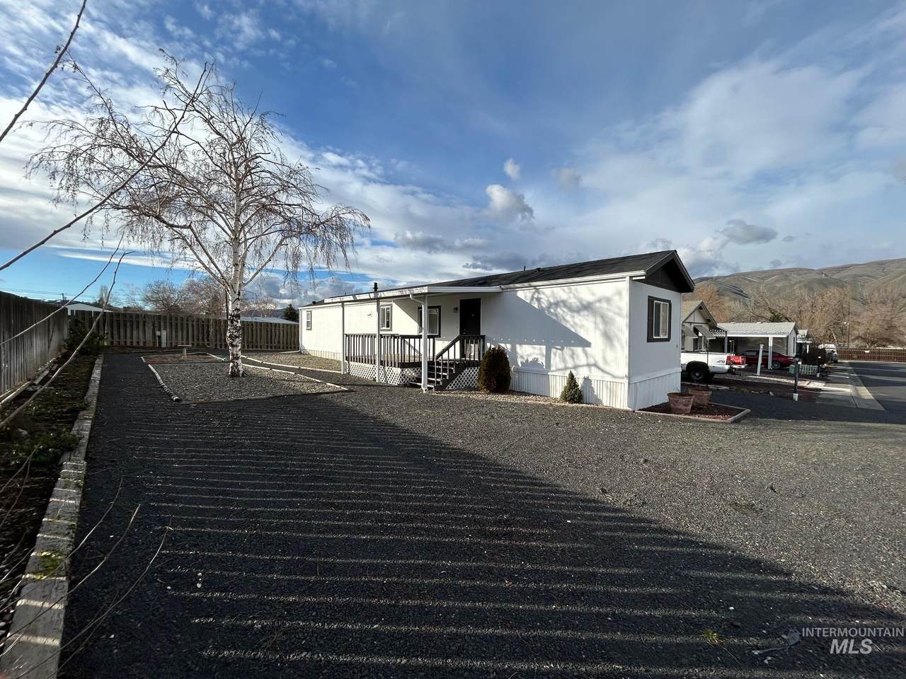 1430 Chestnut Street - Photo 1